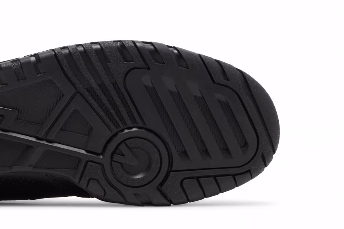 New Balance 550 Triple Black, view 6