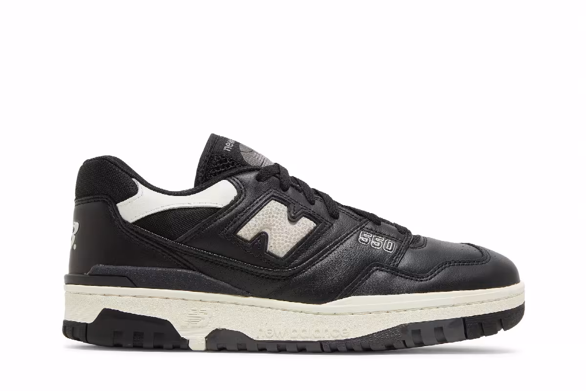 New Balance 550 Panda, view 2