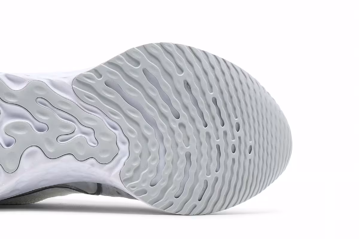 Nike Women's React Infinity Run Flyknit 2 White Metallic Silver, view 6