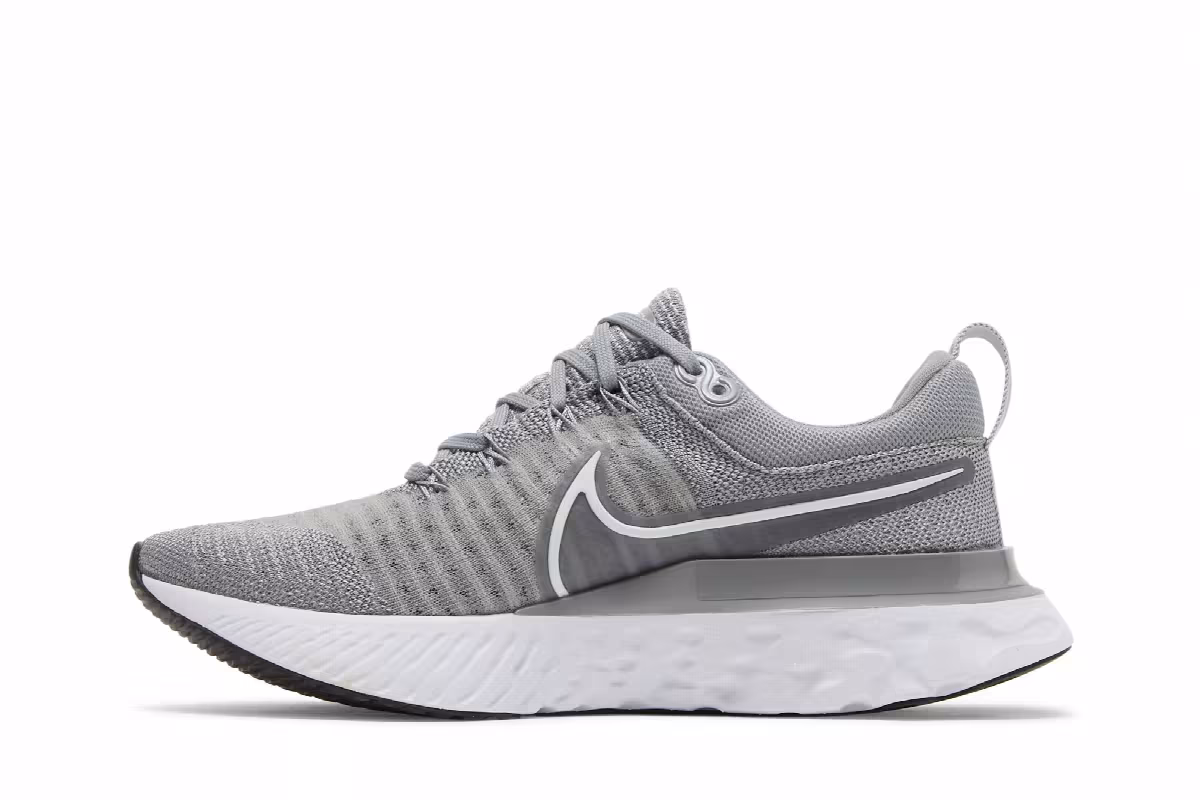 Nike Women's React Infinity Run Flyknit 2 Particle Grey, view 4