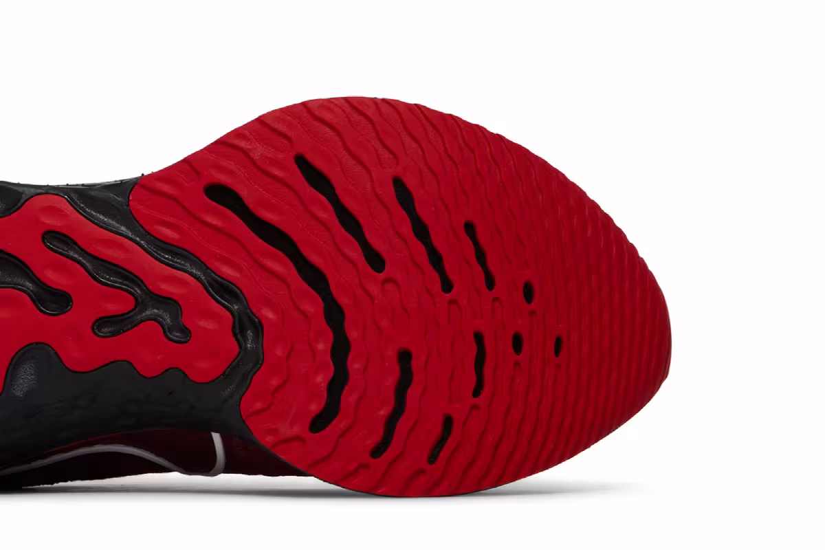 Nike React Infinity Run Flyknit 2 Bred, view 6
