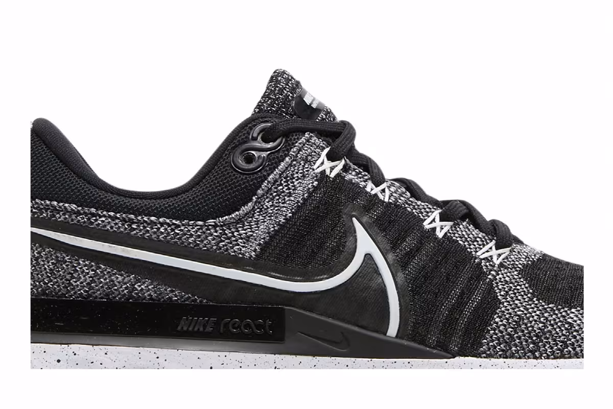 Nike Women's React Infinity Run Flyknit 2 White Black, view 3