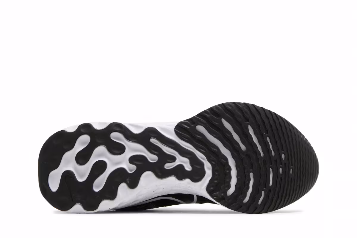 Nike Women's React Infinity Run Flyknit 2 White Black, view 5