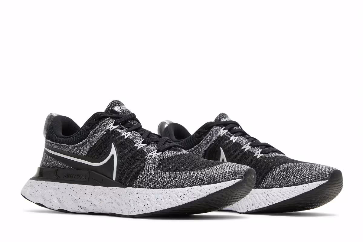 Nike Women's React Infinity Run Flyknit 2 White Black, view 9