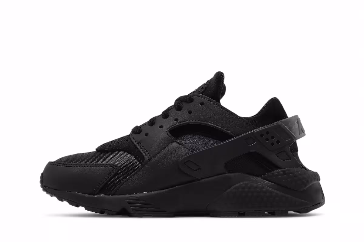 Nike Women's Air Huarache Triple Black, view 4