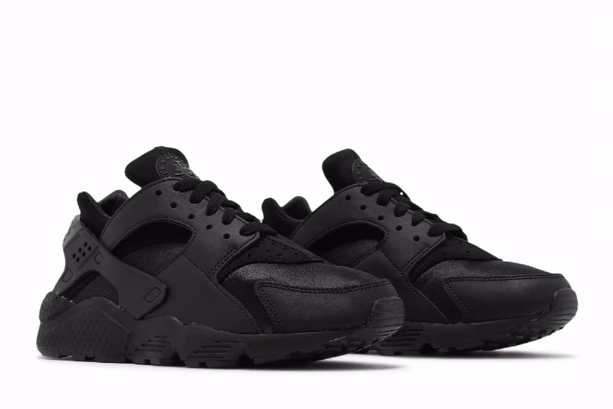 Nike Women's Air Huarache Triple Black, view 9
