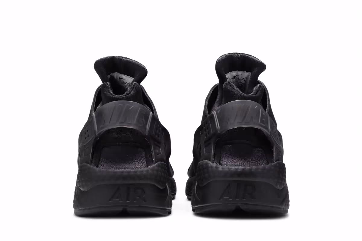 Nike Air Huarache Triple Black, view 7