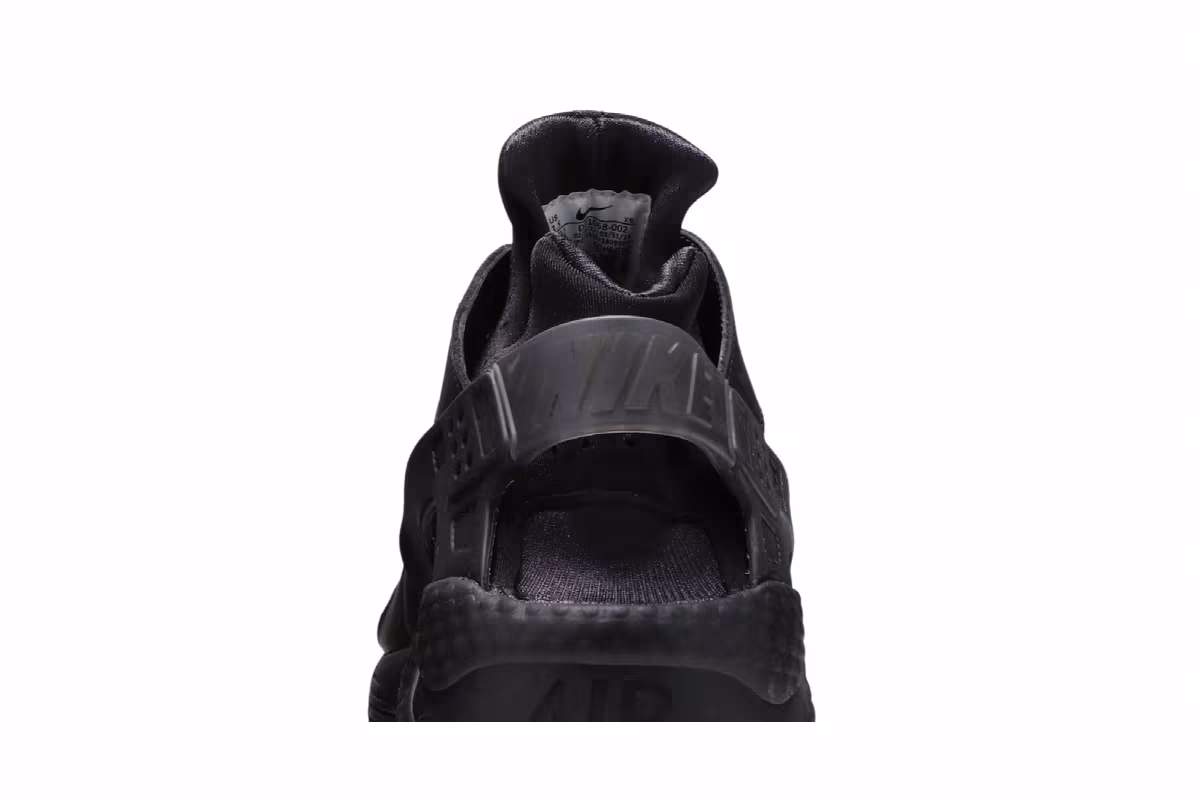 Nike Air Huarache Triple Black, view 8