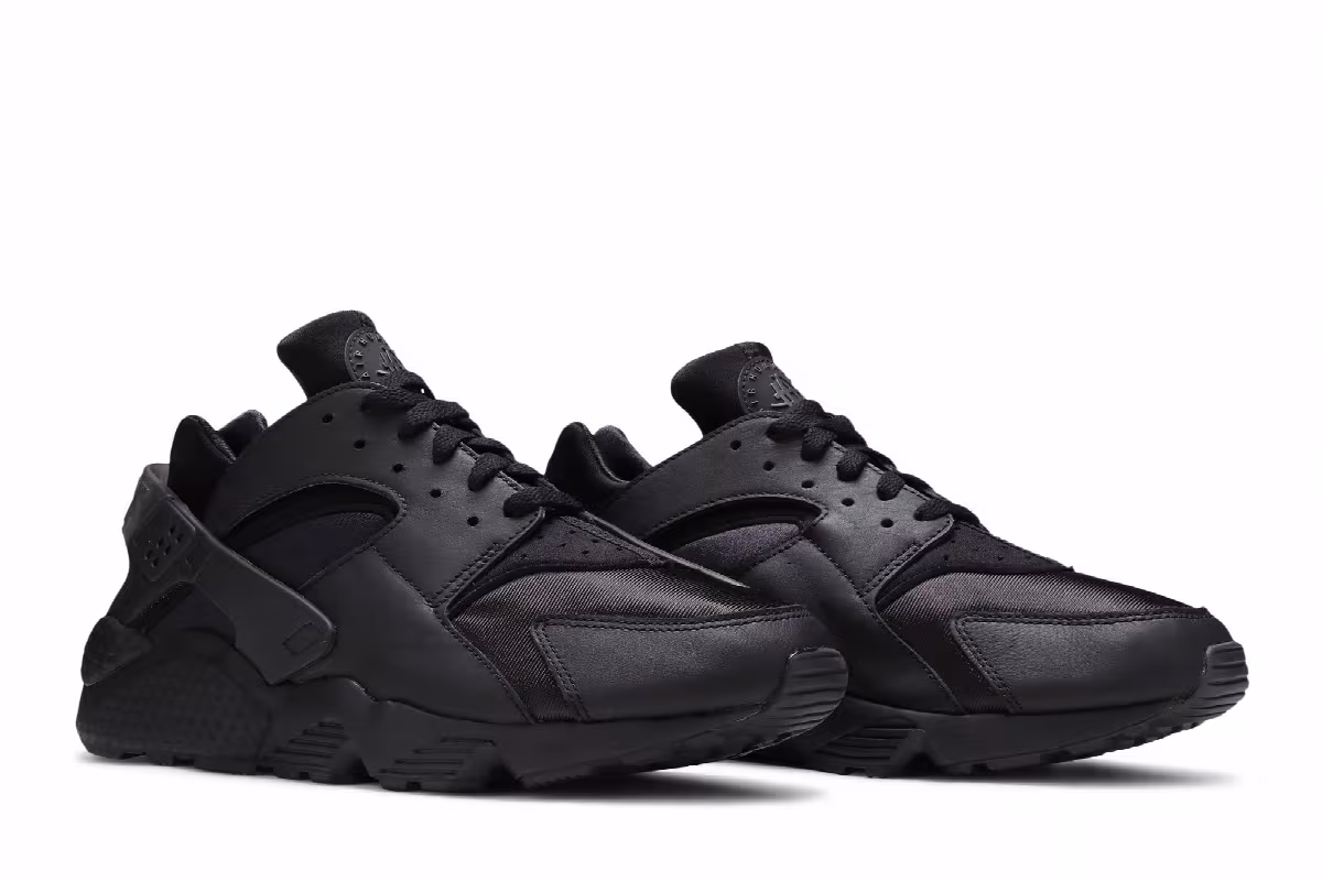 Nike Air Huarache Triple Black, view 9