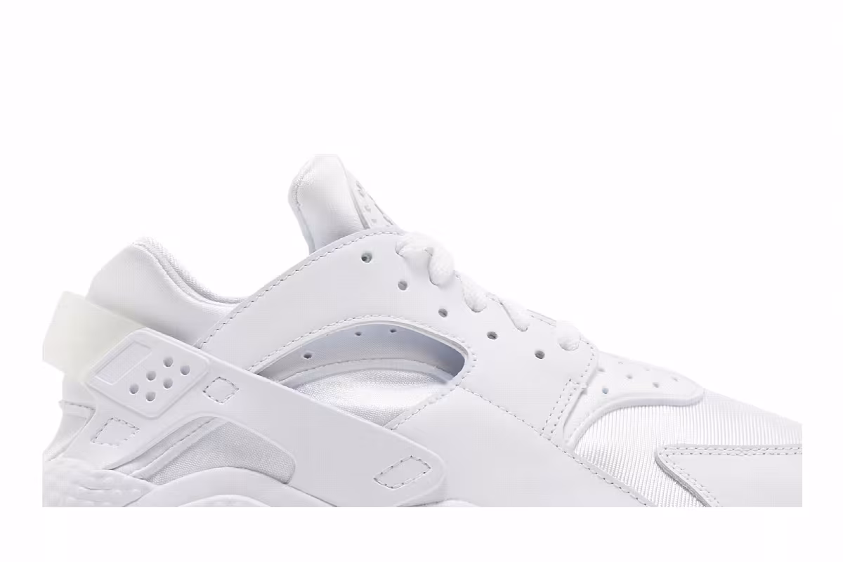 Nike Air Huarache Triple White, view 3