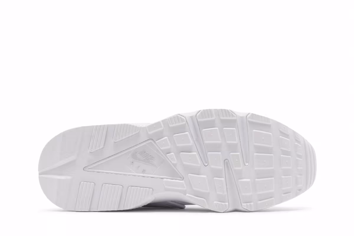 Nike Air Huarache Triple White, view 5