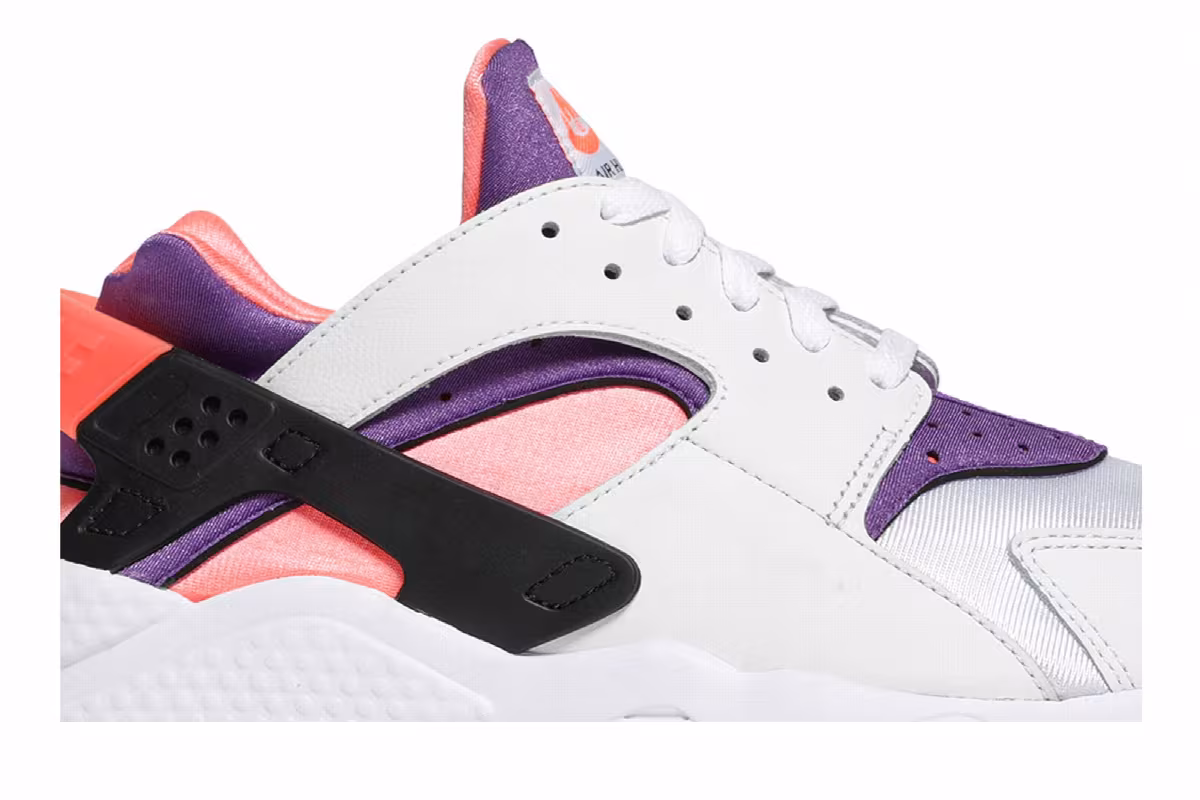 Nike Air Huarache Bright Mango, view 3