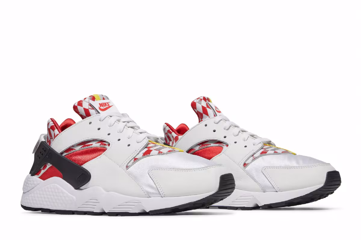 Liverpool FC x Nike Air Huarache Premium QS Checker, view 9