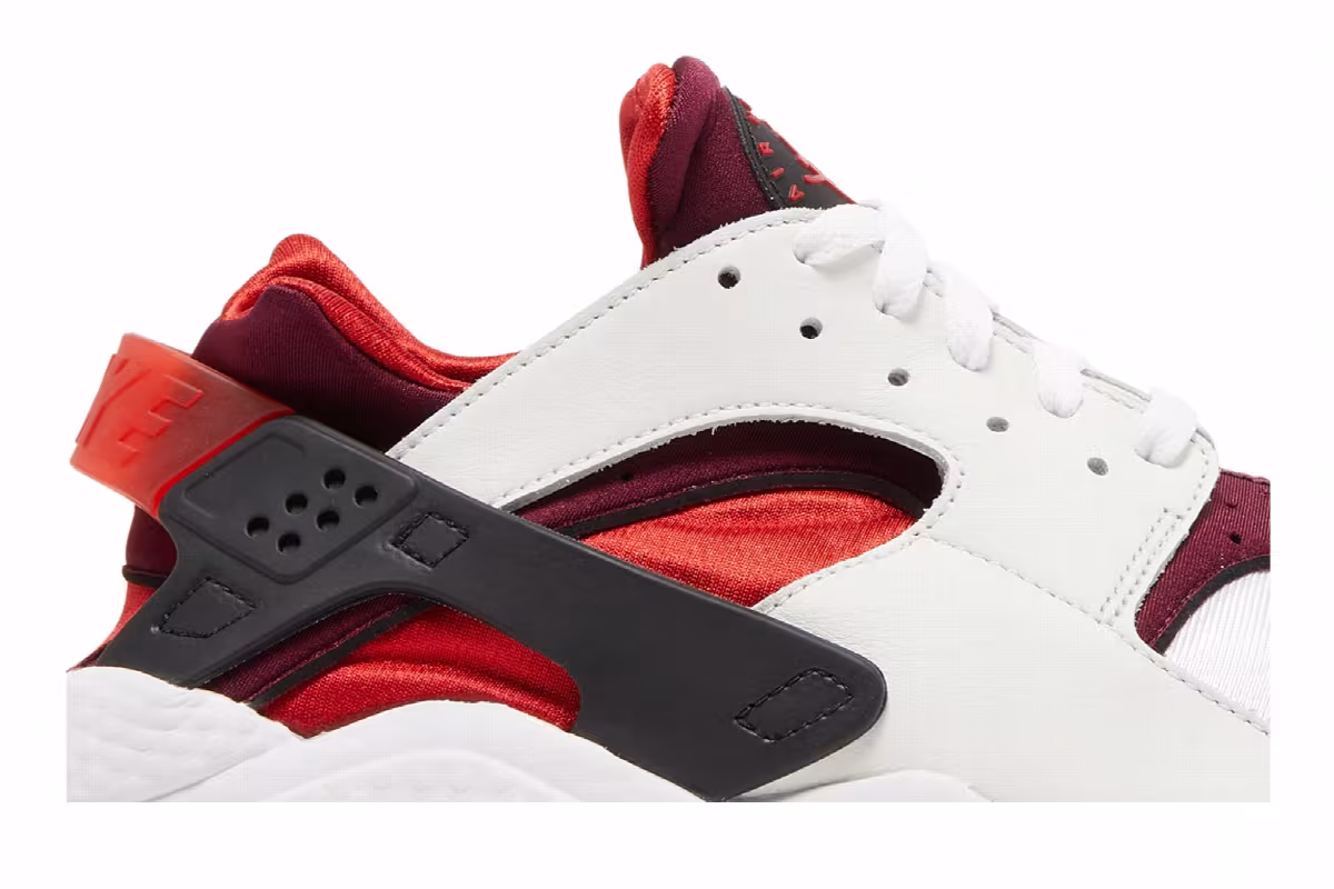 Nike Air Huarache Red Oxide, view 3