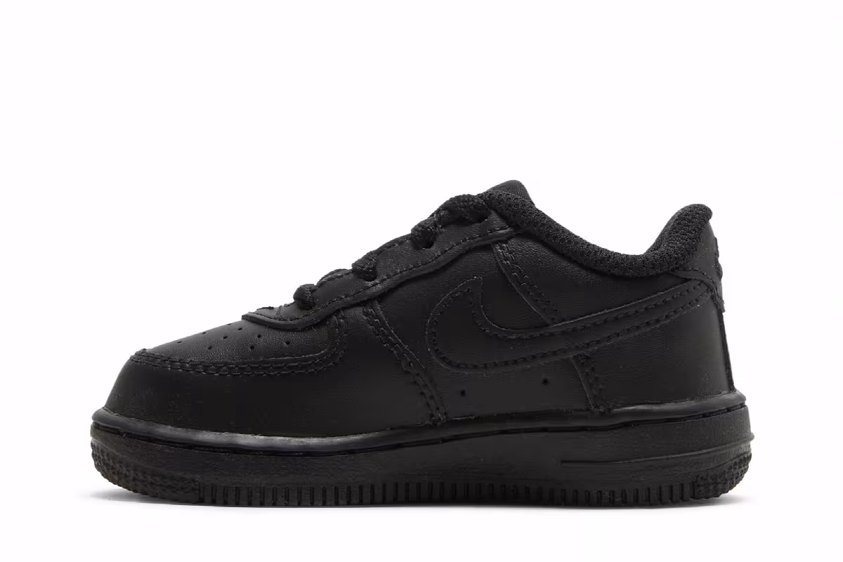 Nike Force 1 LE TD Triple Black, view 4