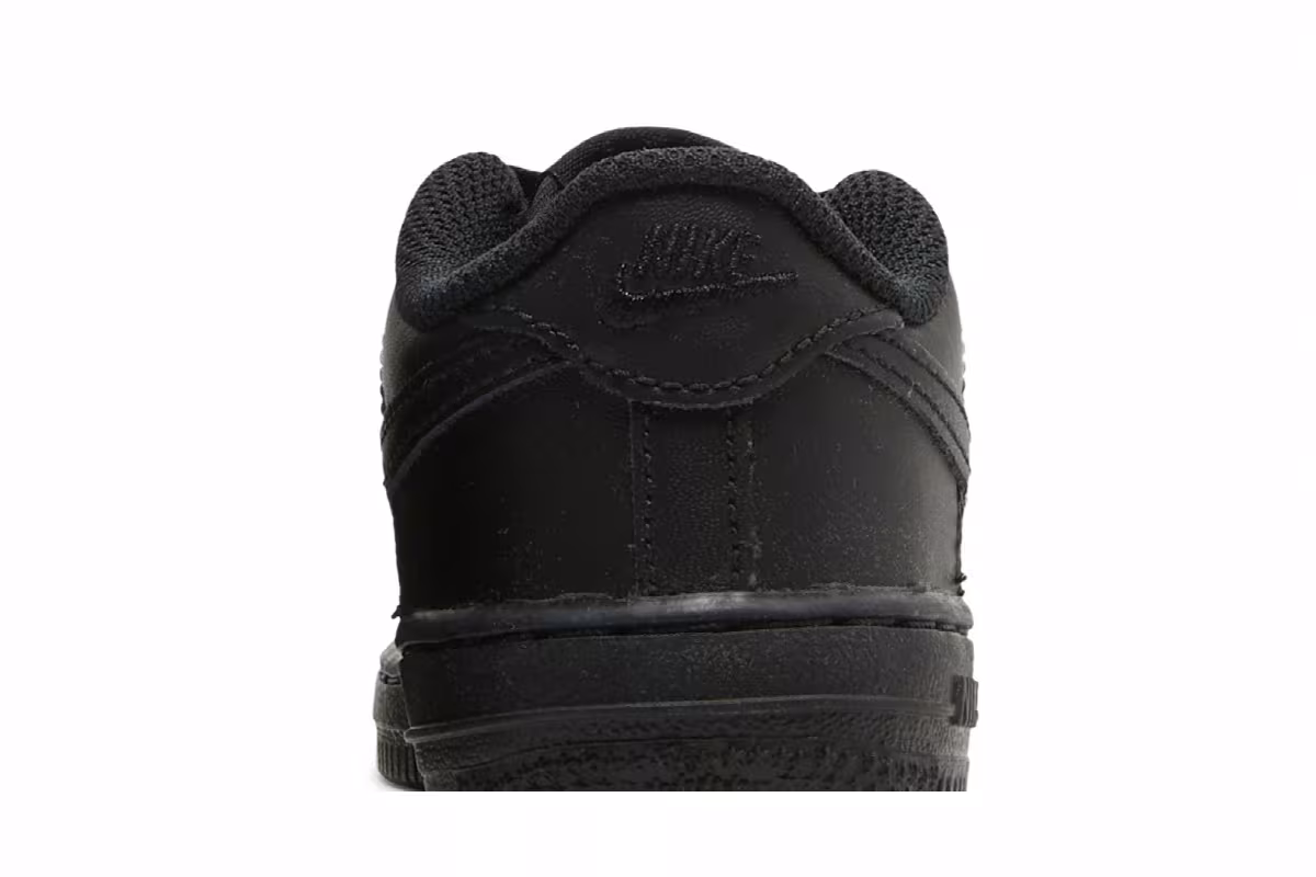 Nike Force 1 LE TD Triple Black, view 8