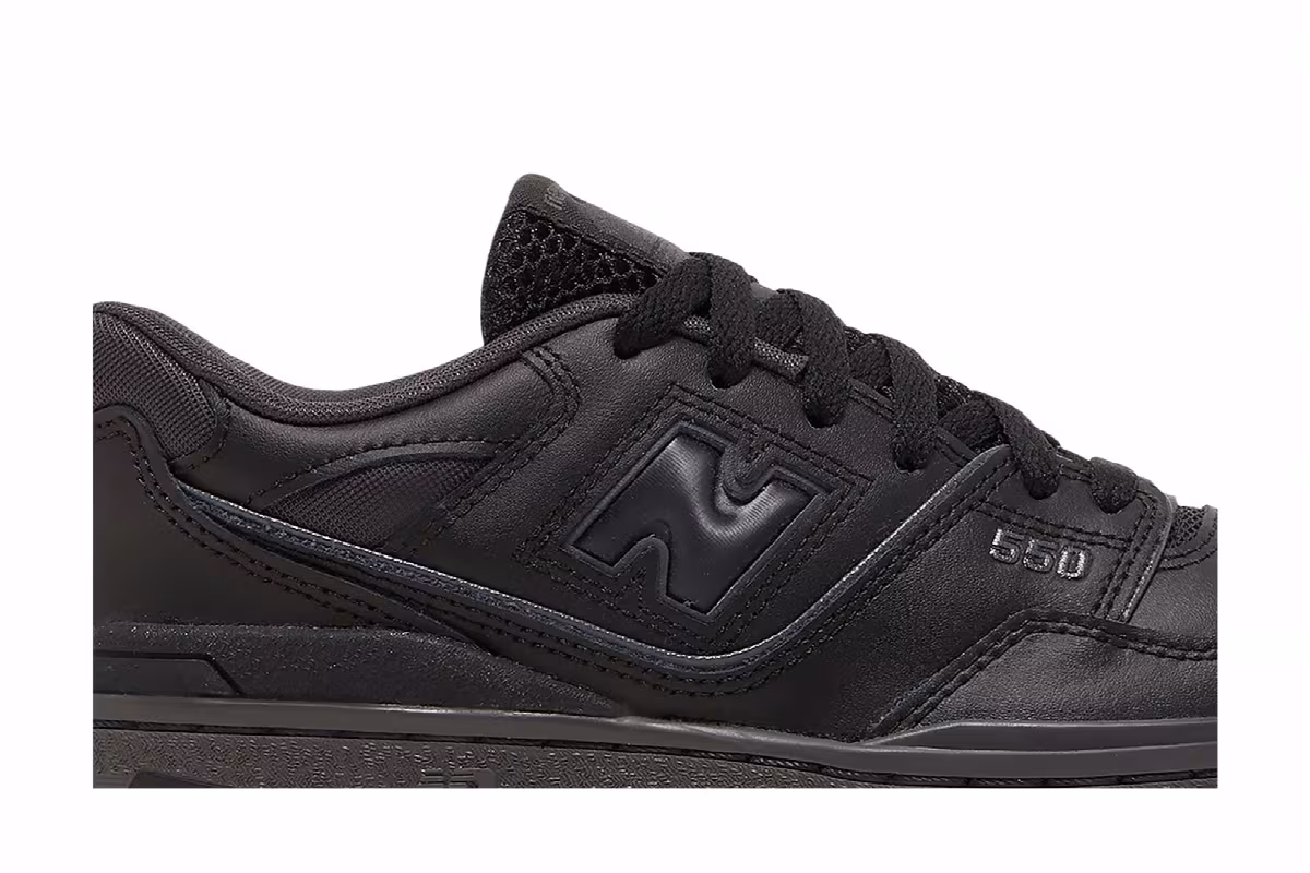 New Balance 550 Big Kid Black, view 3