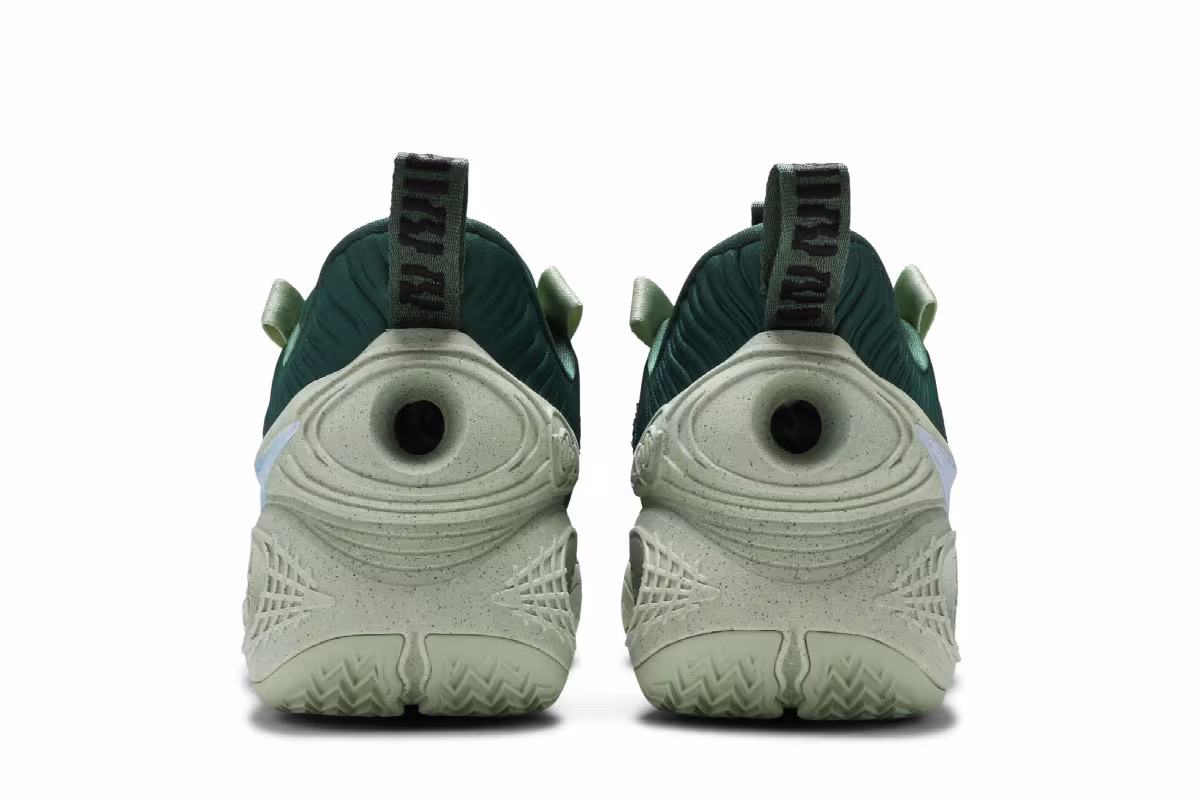 Nike Cosmic Unity TB Gorge Green, view 7