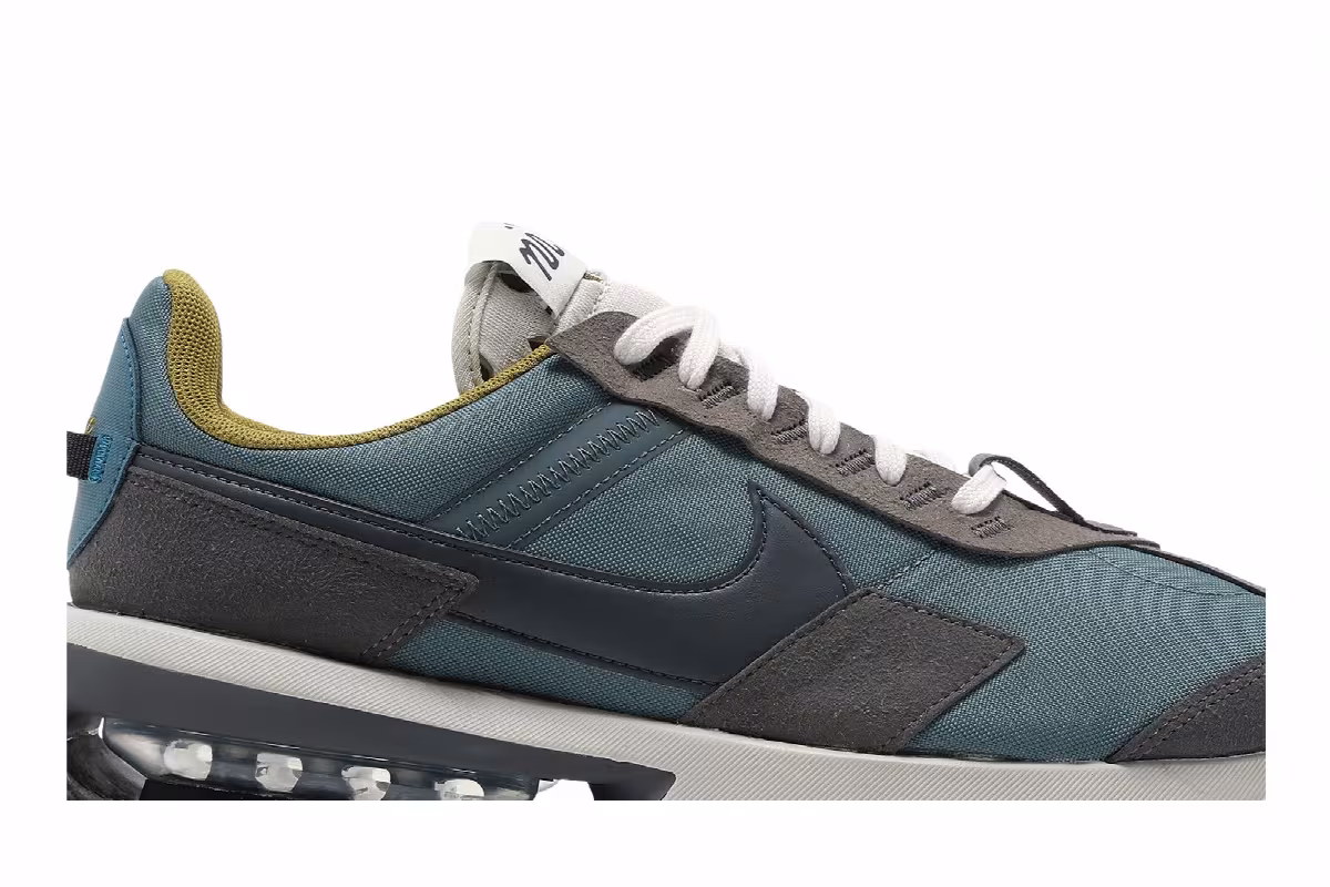 Nike Air Max Pre-Day LX Hasta, view 3
