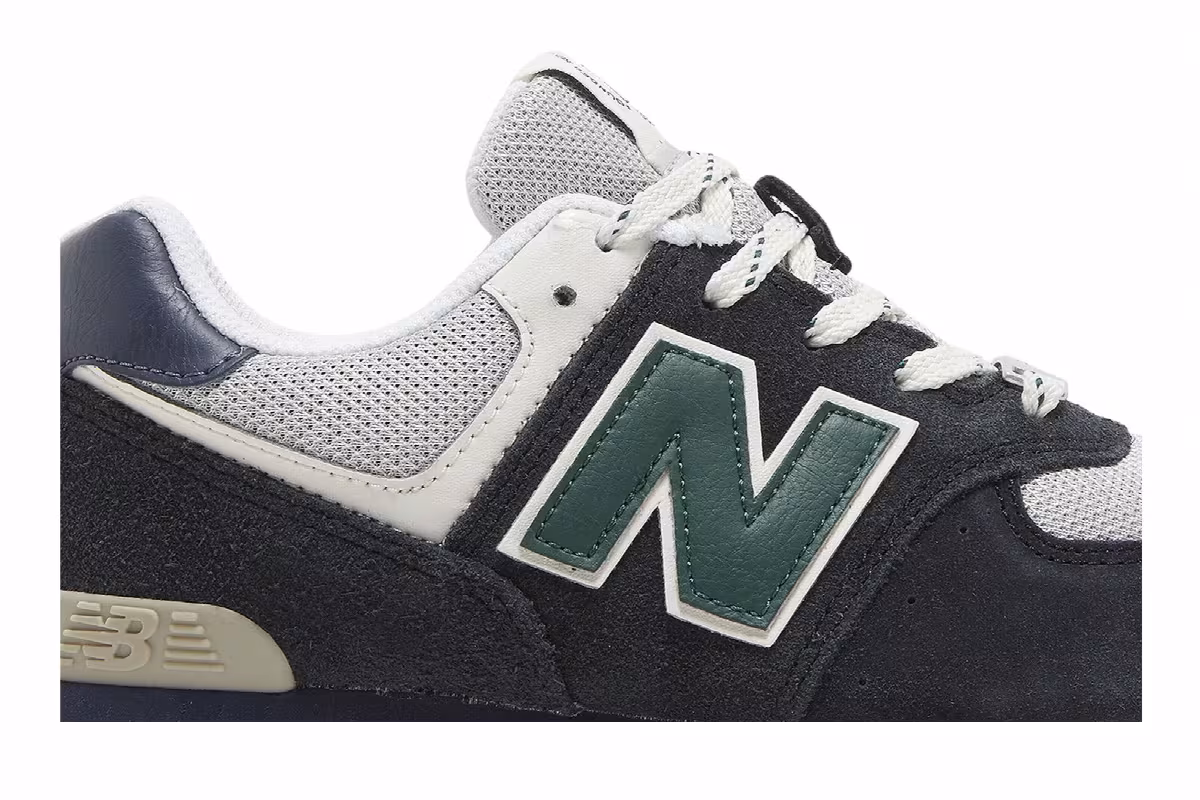 New Balance 574 Big Kid Black Nightwatch Green, view 3