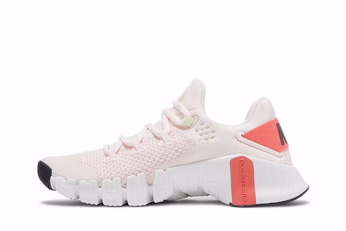 Nike Women's Free Metcon 4 Light Soft Pink Magic Ember, view 4