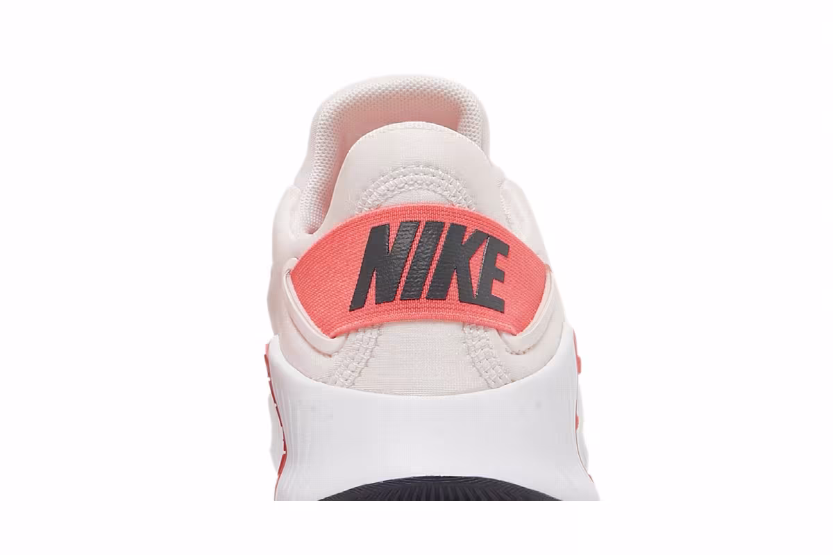 Nike Women's Free Metcon 4 Light Soft Pink Magic Ember, view 8