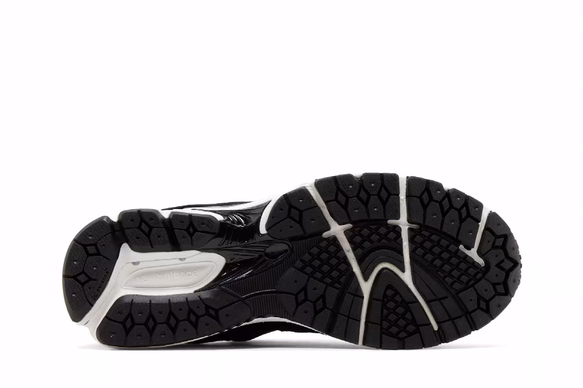 New Balance 2002R Black Gunmetal, view 5