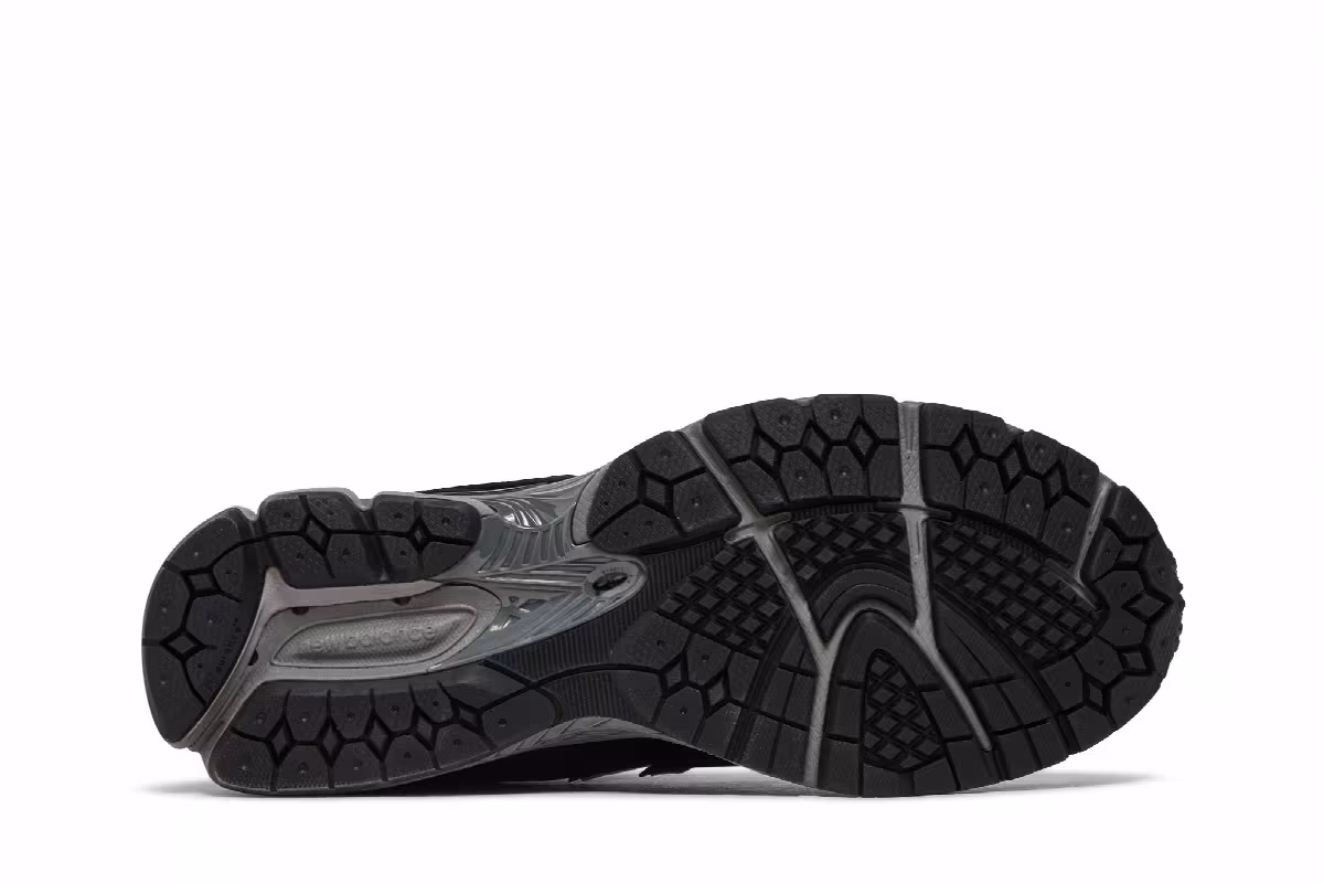New Balance 2002R Black, view 5