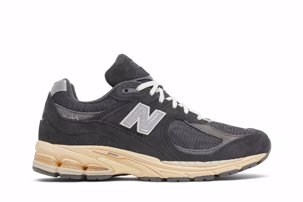 New Balance 2002R Phantom, view 2