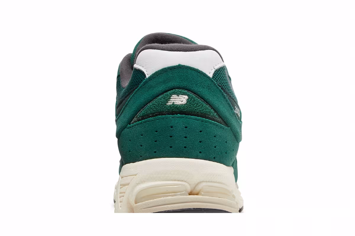 New Balance 2002R Suede Pack - Forest Green, view 8