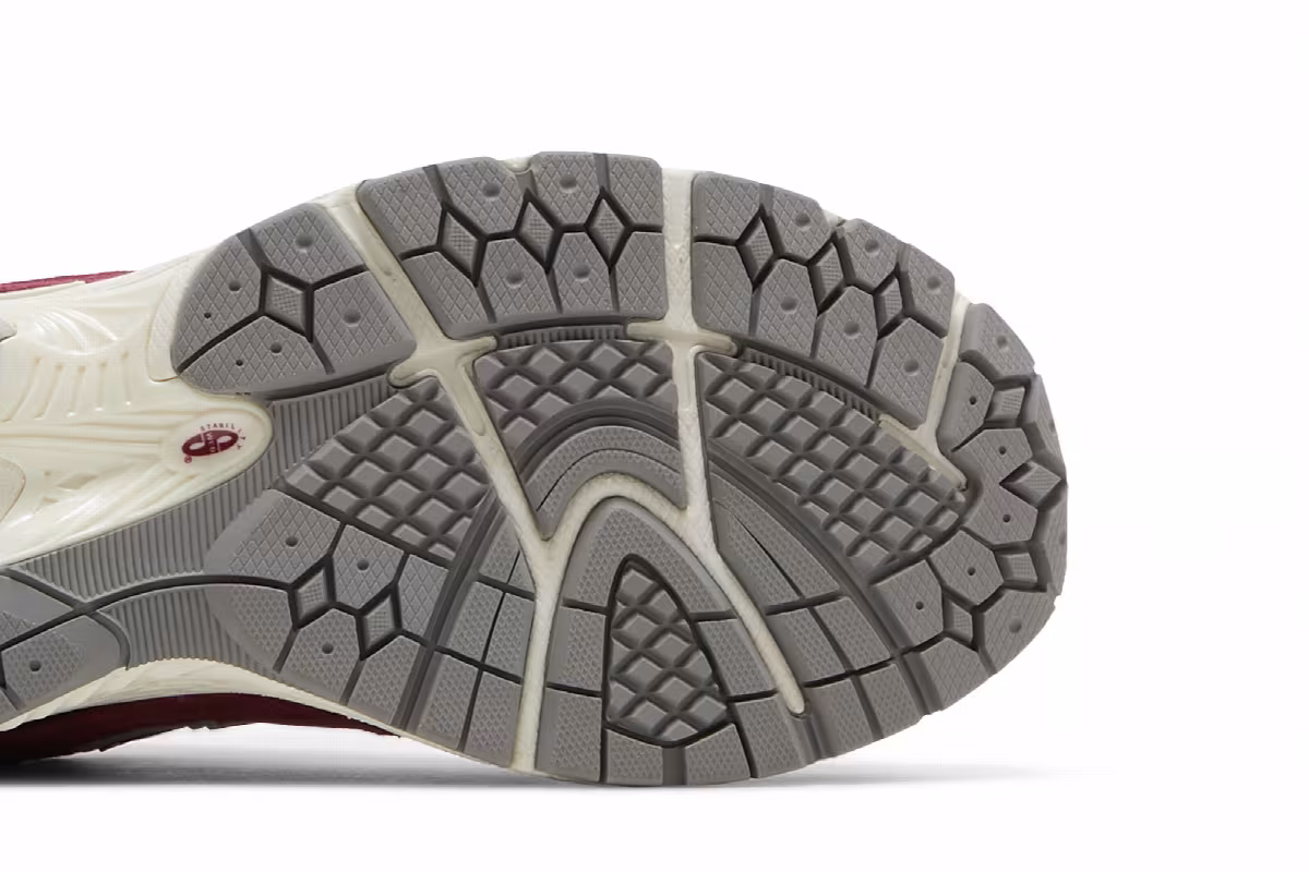 New Balance 2002R Garnet Deep Earth Red, view 6