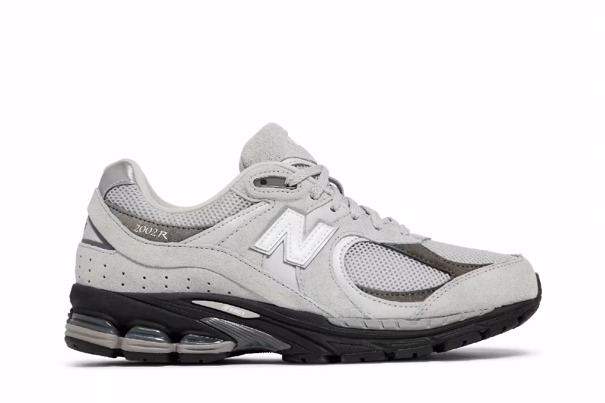 New Balance 2002R Grey Black, view 2