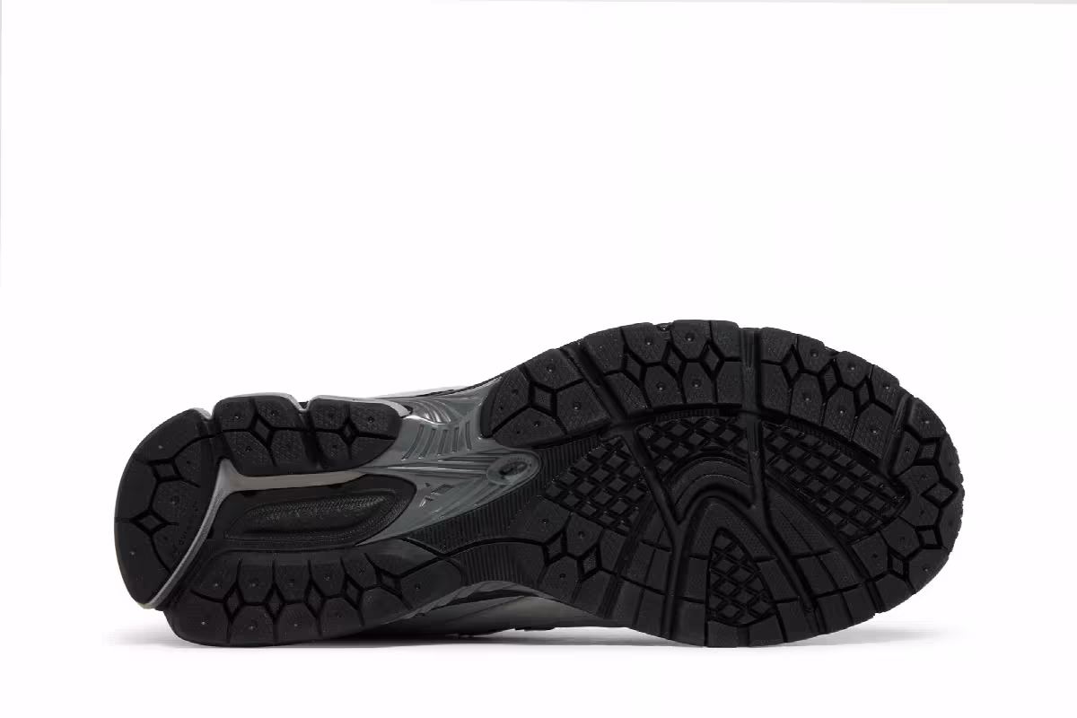 New Balance 2002R Grey Black, view 5