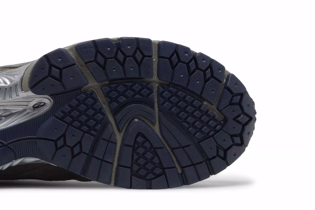 New Balance 2002R GORE-TEX Castlerock Natural Indigo, view 6
