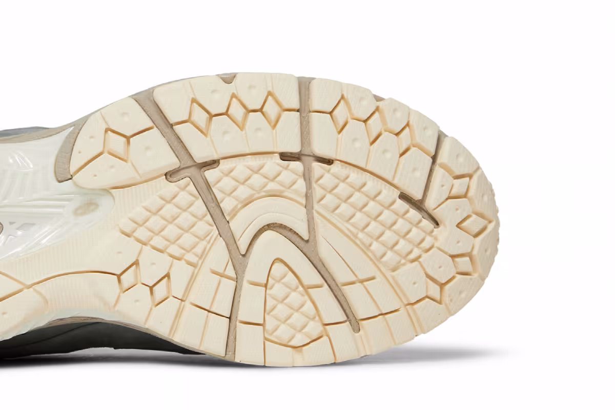 Kith x New Balance 2002R Pistachio, view 6