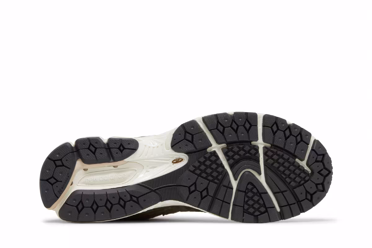 New Balance 2002R Dark Camo, view 5