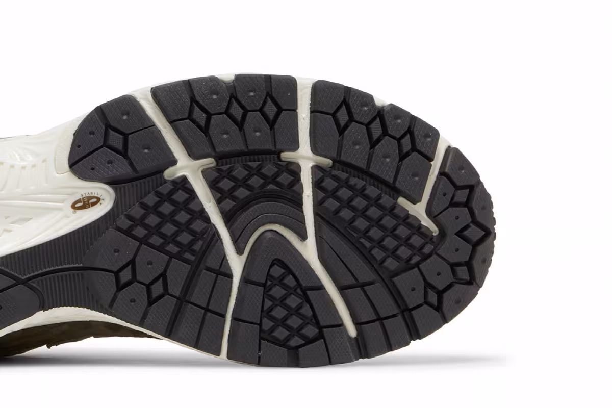 New Balance 2002R Dark Camo, view 6