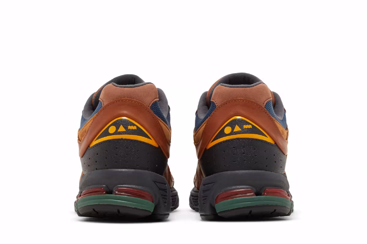 New Balance 2002R Hiking Pack - Brown, view 7
