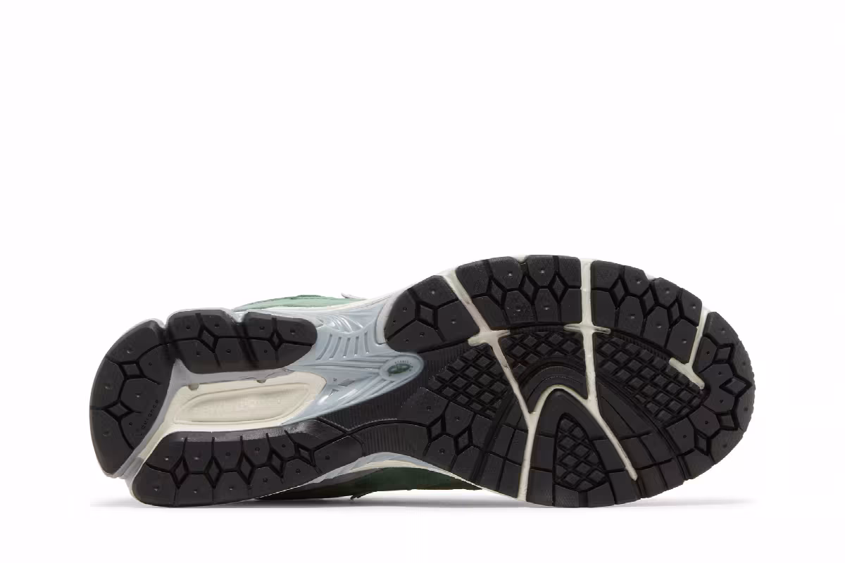 New Balance 2002R Jade Silver Metallic, view 5