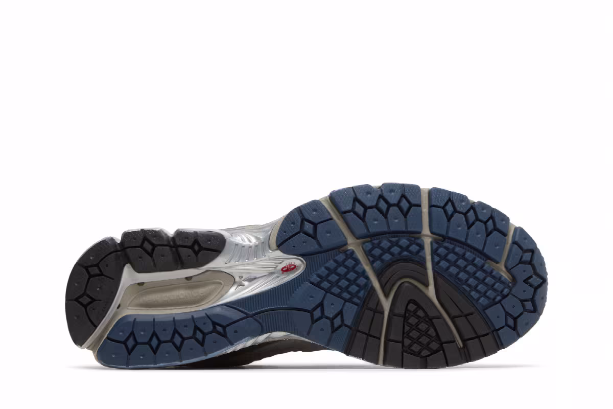 New Balance 2002R Pouch - Castle Grey, view 5