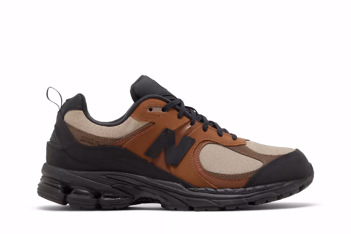 The Basement x New Balance 2002R Earth Brown, view 2