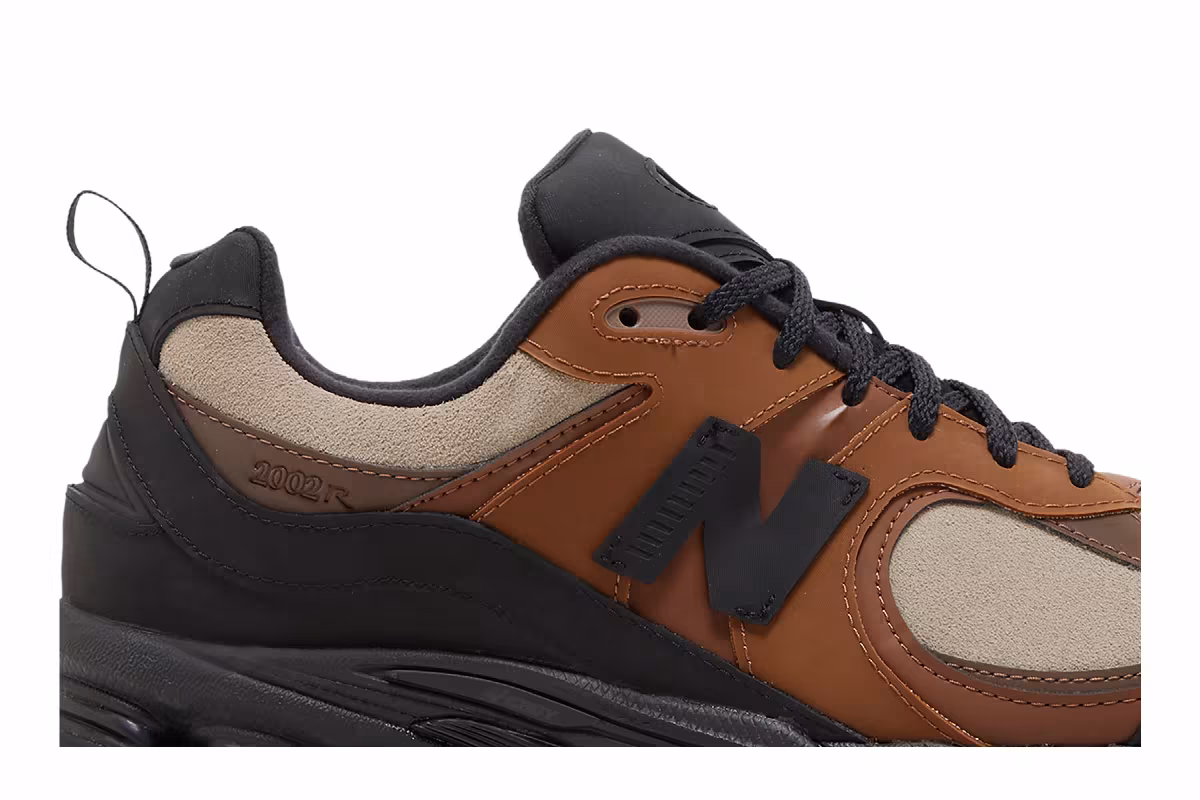 The Basement x New Balance 2002R Earth Brown, view 3