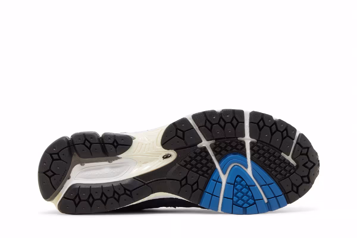 INVINCIBLE x N.HOOLYWOOD x New Balance 2002R GORE-TEX Blue Moon, view 5