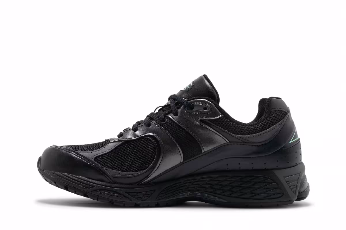 New Balance 2002R Black Powder Green, view 4