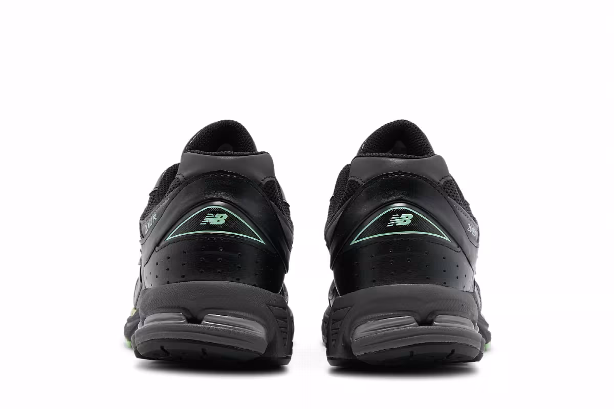 New Balance 2002R Black Powder Green, view 7