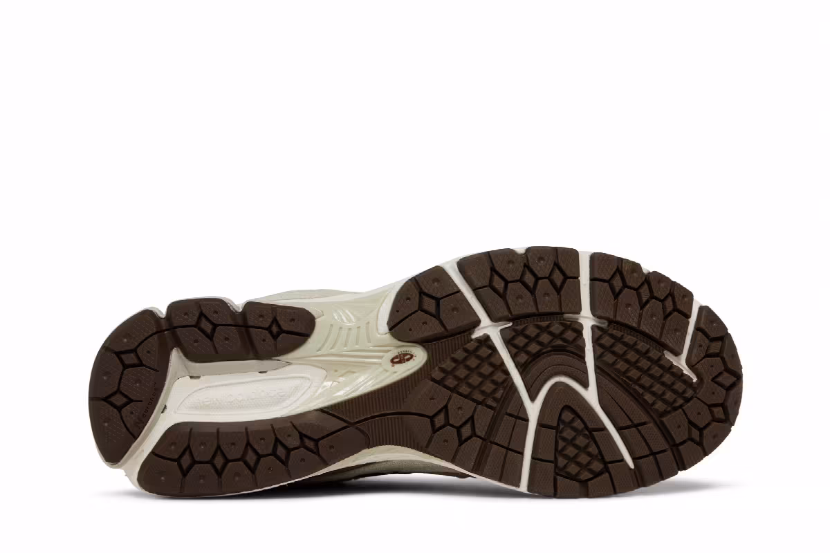 New Balance 2002R Brown Corduroy, view 5