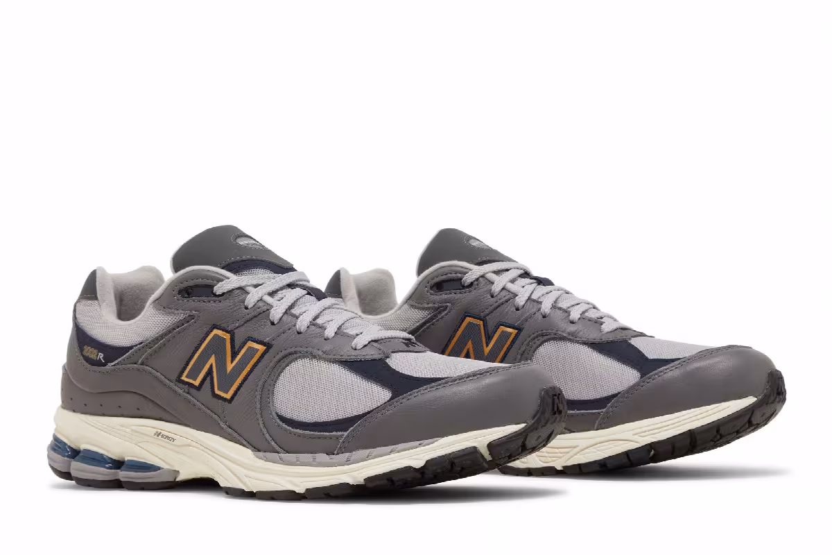 New Balance 2002R Castlerock Gold Metallic, view 9