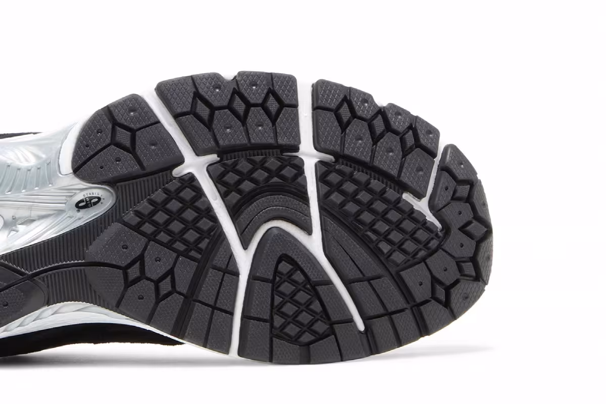 New Balance 2002R Black, view 6