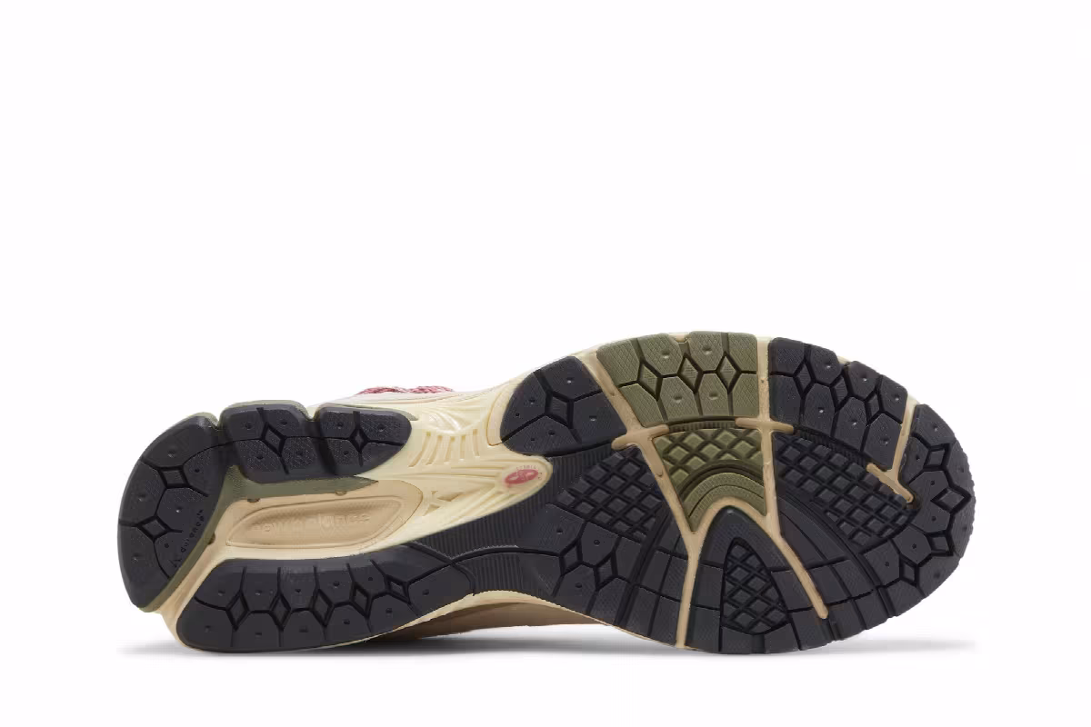 New Balance 2002R Hiking Pack - Beige, view 5