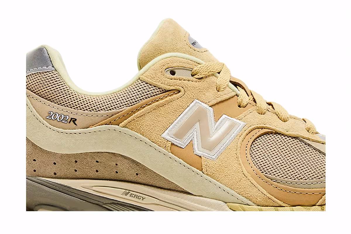 AURALEE x New Balance 2002R Sand, view 3